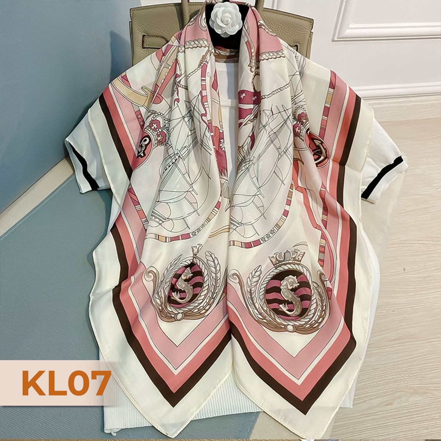 Women’s Elegant Silk Square Scarf