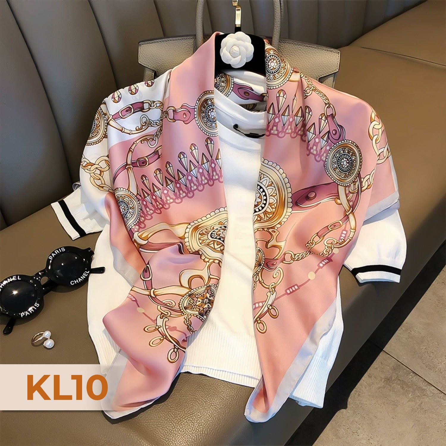 Women’s Elegant Silk Square Scarf